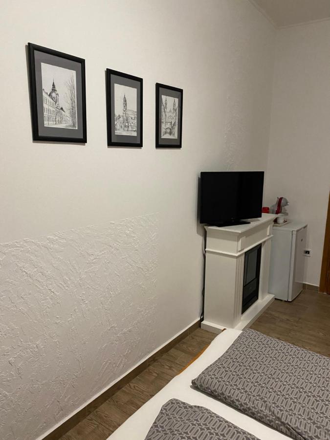 Anna Apartman Pápa Exterior foto